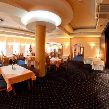 Hotel Naramowice Πόζναν Εστιατόριο φωτογραφία